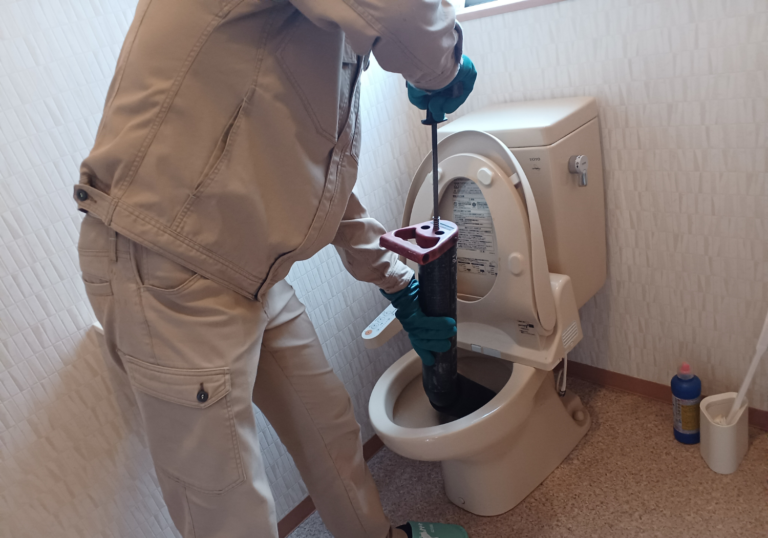 水道修理の様子